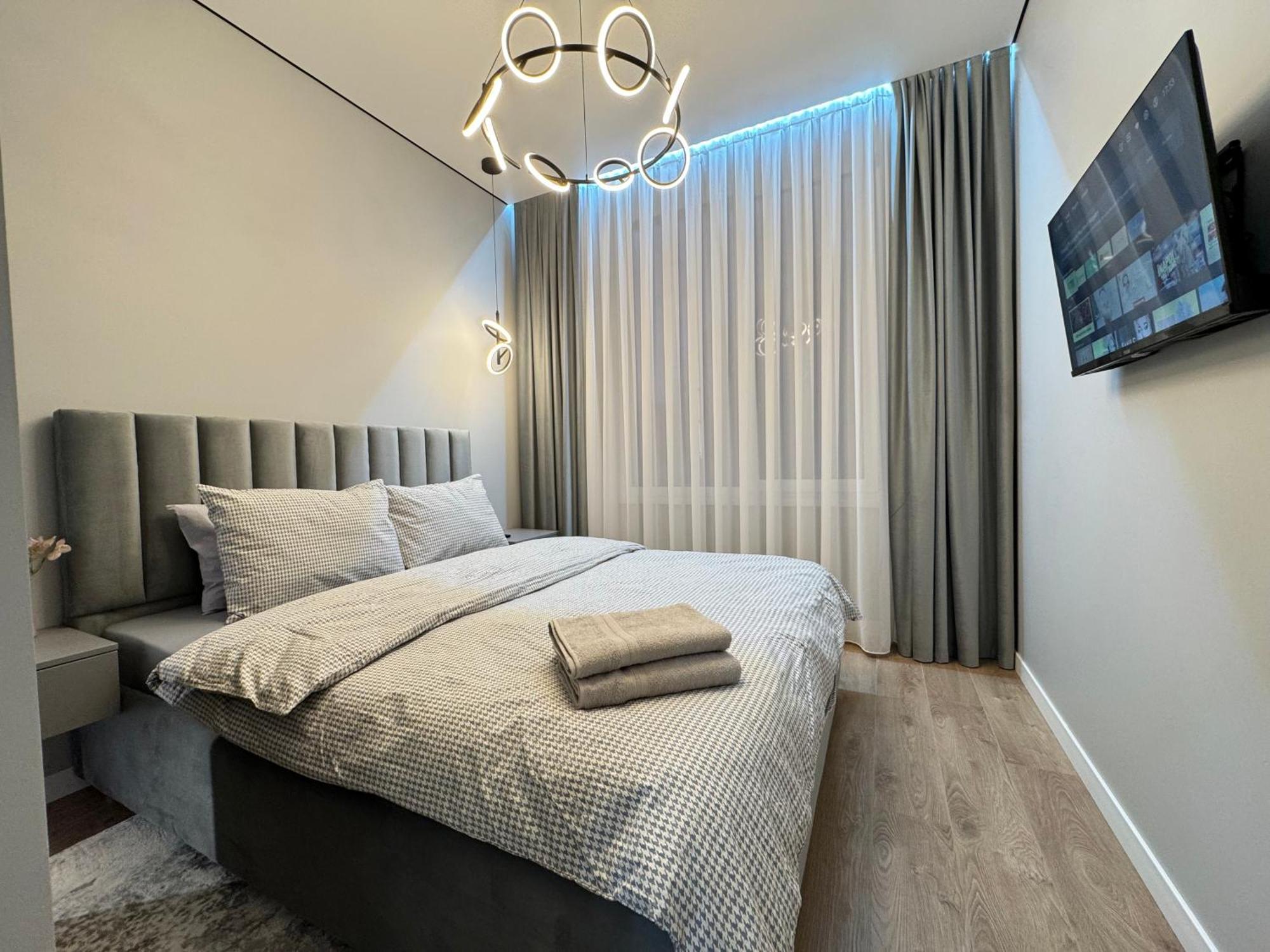 Two Bedroom Apartment In The Center, With Parking, Address Avram Iancu 32 تشيسيناو المظهر الخارجي الصورة