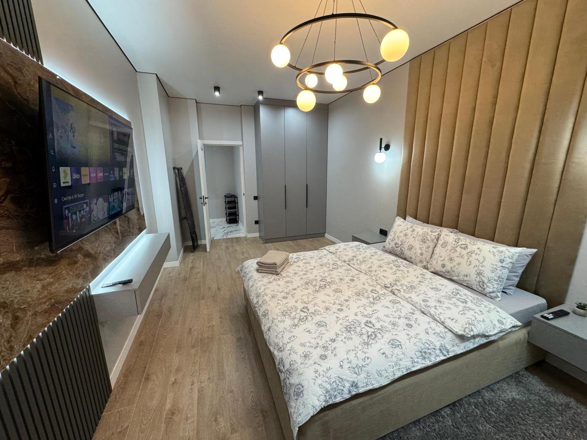 Two Bedroom Apartment In The Center, With Parking, Address Avram Iancu 32 تشيسيناو المظهر الخارجي الصورة